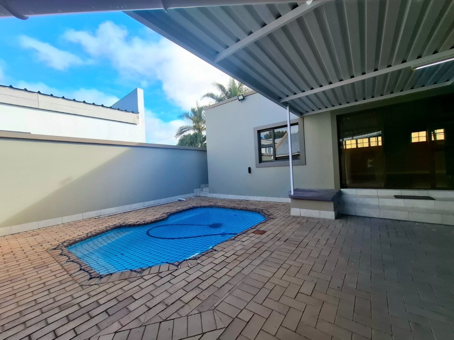 6 Bedroom Property for Sale in Dorchester Heights Eastern Cape